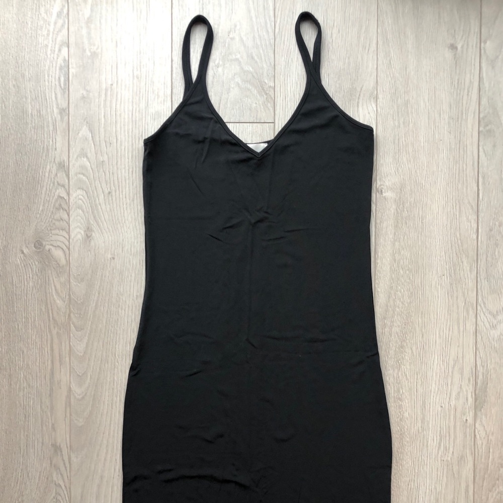 Wilfred Free Black V Neck Strap Midi Dress